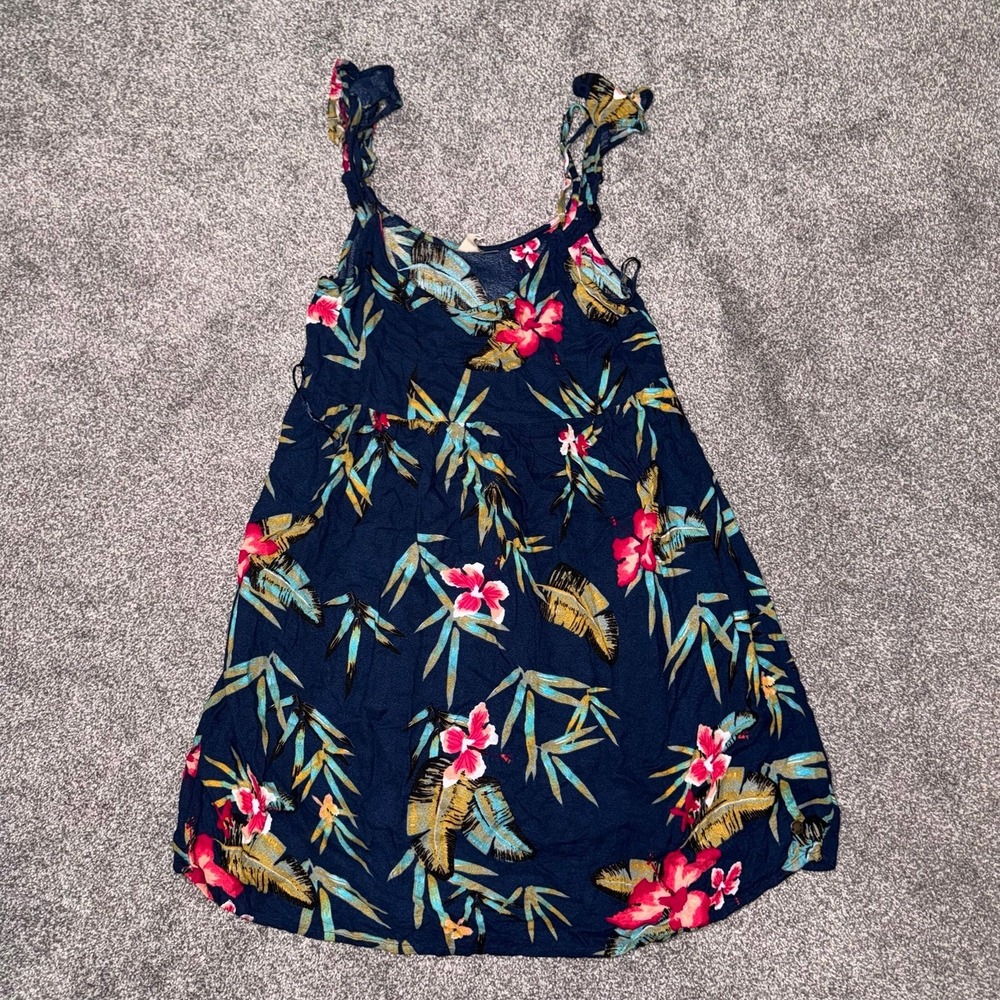 Roxy‎ Women's Navy Blue w/ Red & Blue Floral Pattern Size XS